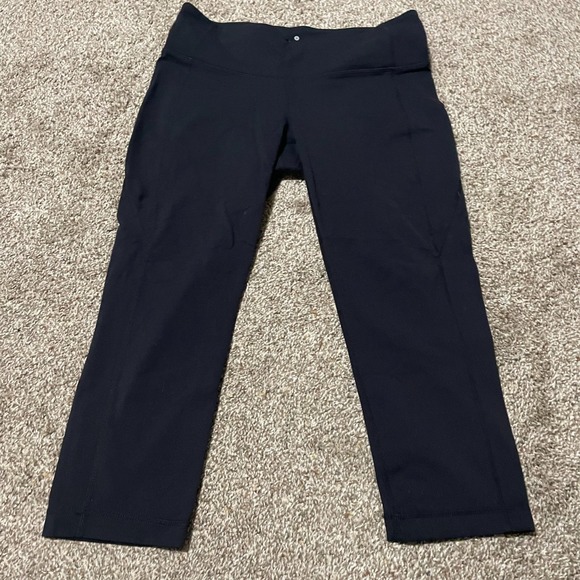 Athleta Black Capri Leggings Workout Running Athletic Activewear Womens - Picture 1 of 4